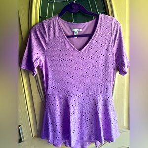 Isaac Mizrahi eyelet peplum top lavender XXS.